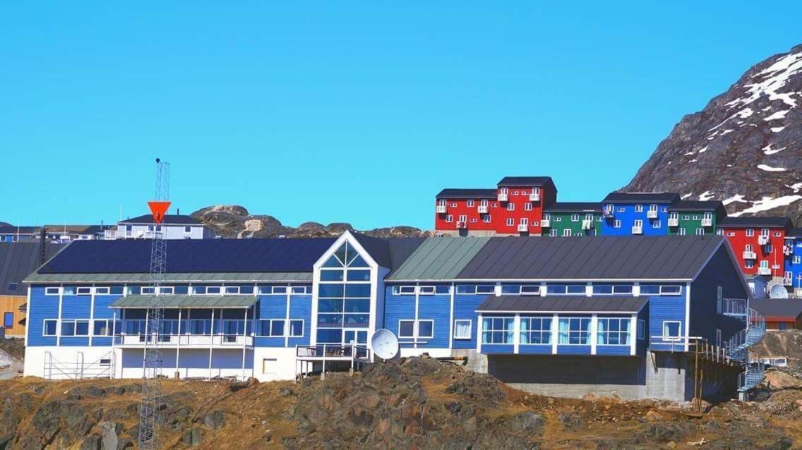 Hotel Qaqortoq Exterior photo
